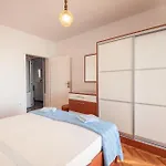 4 아파트 *