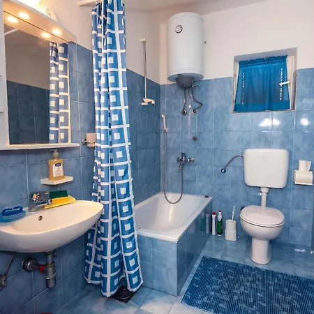 4 Podgora (Split-Dalmatia)