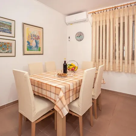 Apartment 4 Podgora (Split-Dalmatia)