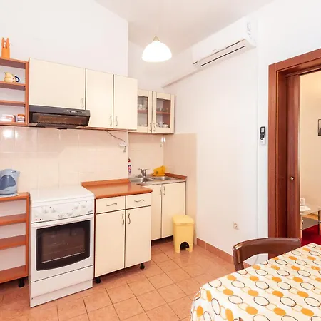 4 Podgora (Split-Dalmatia)