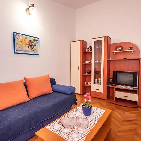 4 * Podgora (Split-Dalmatia)