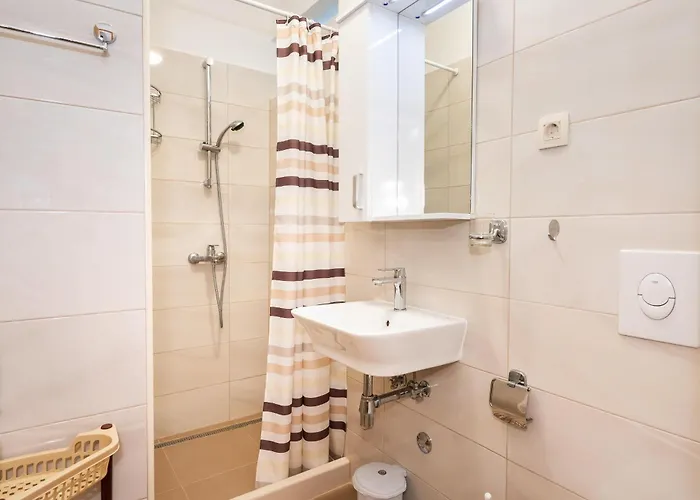 아파트 4 포드고라