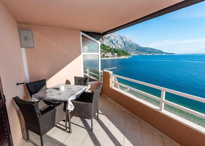 아파트 4 포드고라